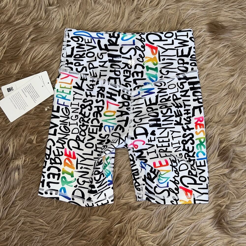 New Athleta Women's Pride High Waisted Elation Train Shorts size S - Picture 7 of 8